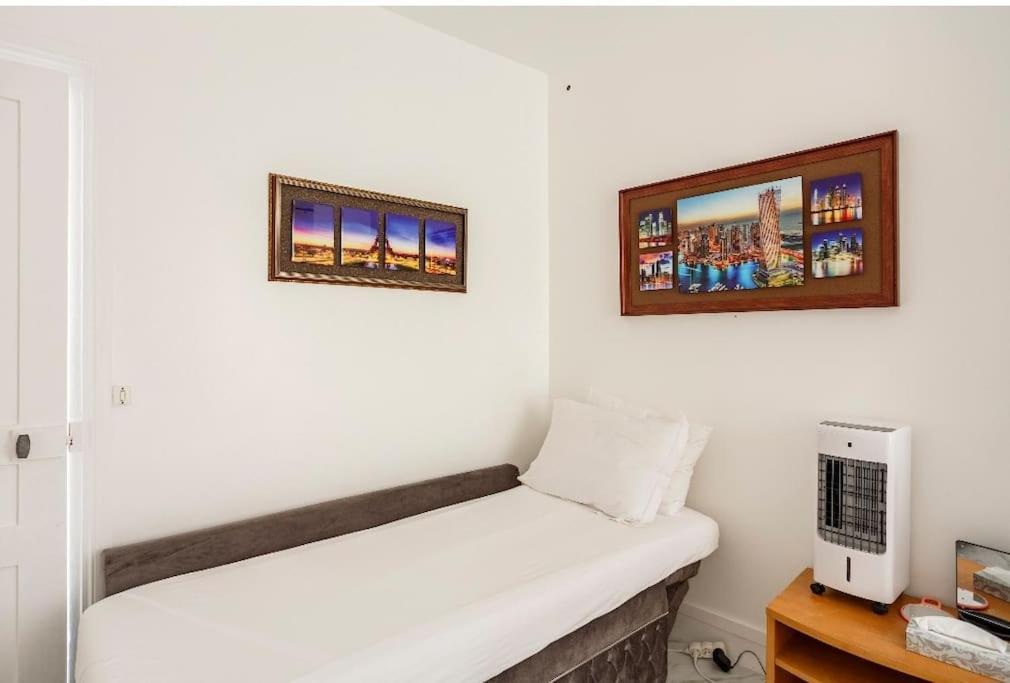 Paris Tourist Apartment, France Stains Luaran gambar